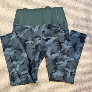 GAP Green and Gray Camouflage Kids Leggings